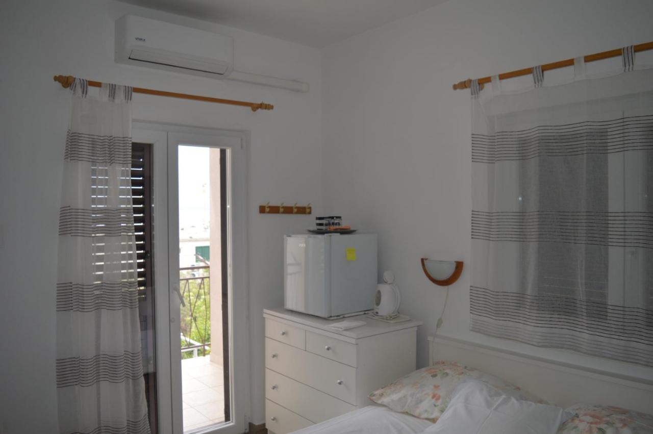 Soba Mira Apartment Makarska Bagian luar foto
