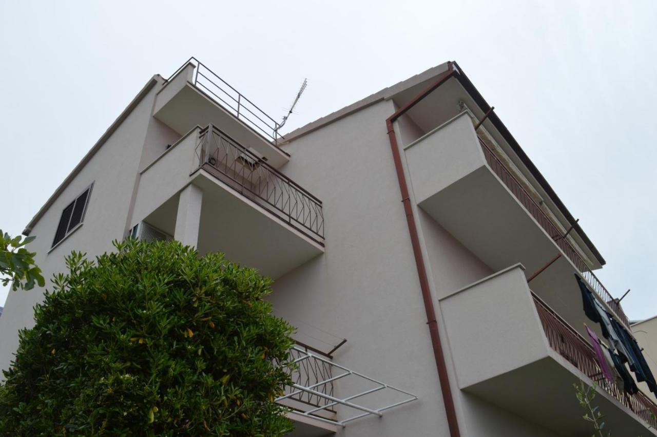 Soba Mira Apartment Makarska Bagian luar foto
