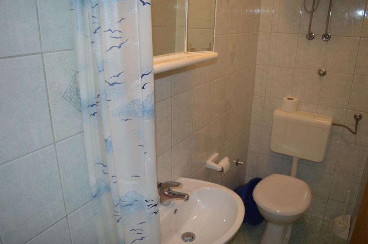 Soba Mira Apartment Makarska Bagian luar foto