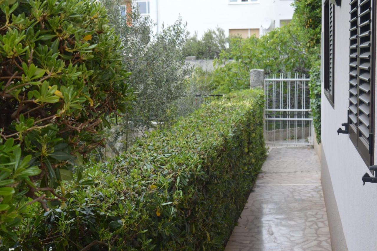 Soba Mira Apartment Makarska Bagian luar foto